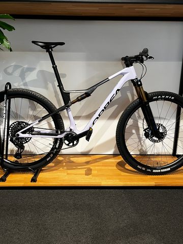 Brugt Orbea OIZ M-PRO AXS 2023 2023 MTB