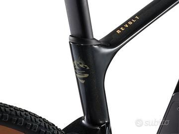 Brugt Giant Revolt Advanced 3 2025 Road & Gravel — billede 2 af 4