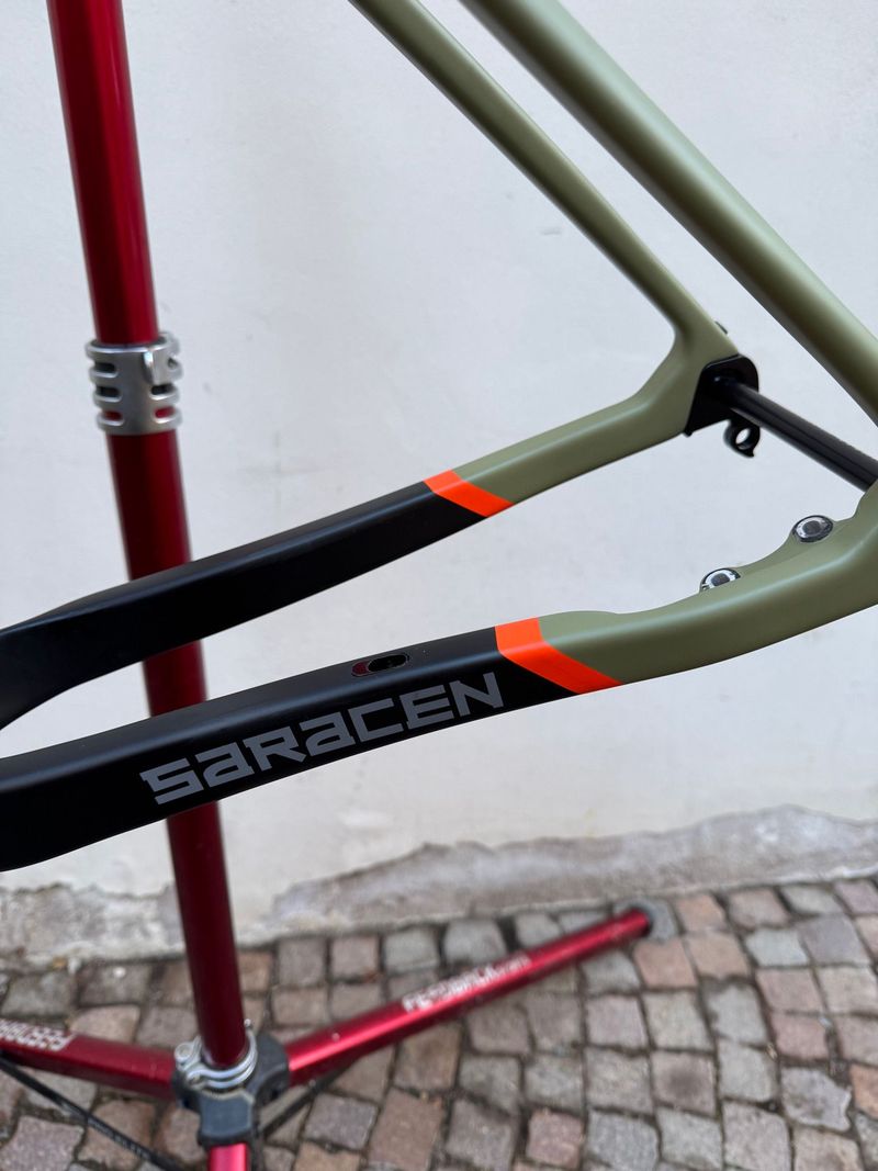 Saracen Mantra CX 2022 Mountainbike usato, Grigio chiaro — immagine 7 di 15