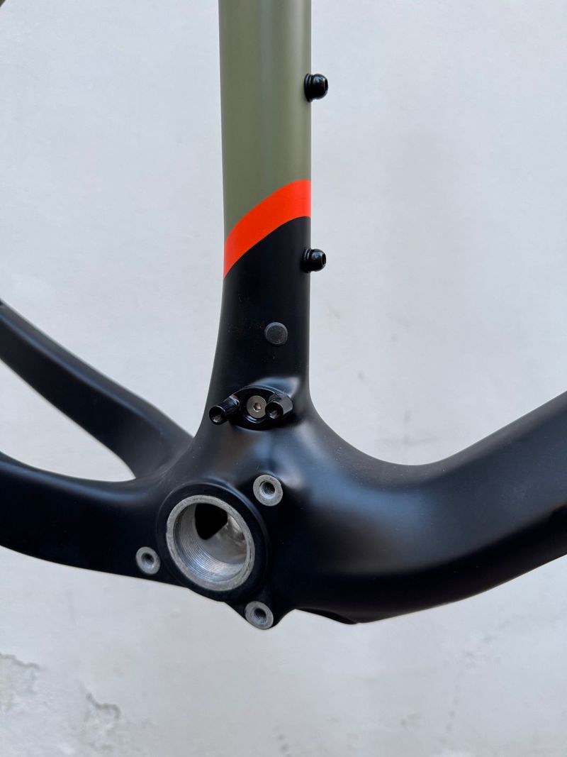 Saracen Mantra CX 2022 Mountainbike usato, Grigio chiaro — immagine 14 di 15