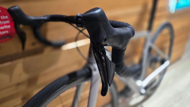 Used BMC Teammachine SLR FOUR 2024 2024 Road & Gravel, Gris claro — image 5 of 9