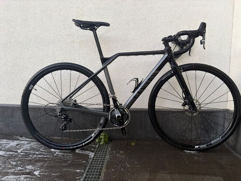Brugt Canyon Inflite CF SLX 8.0 Pro Race 2018 2018 Road & Gravel