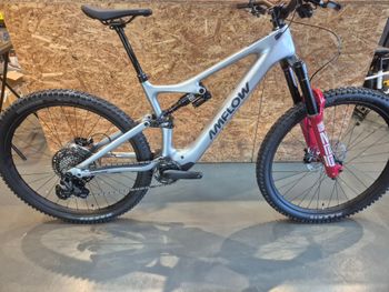 Amflow, PL Carbon (800Wh) 2025