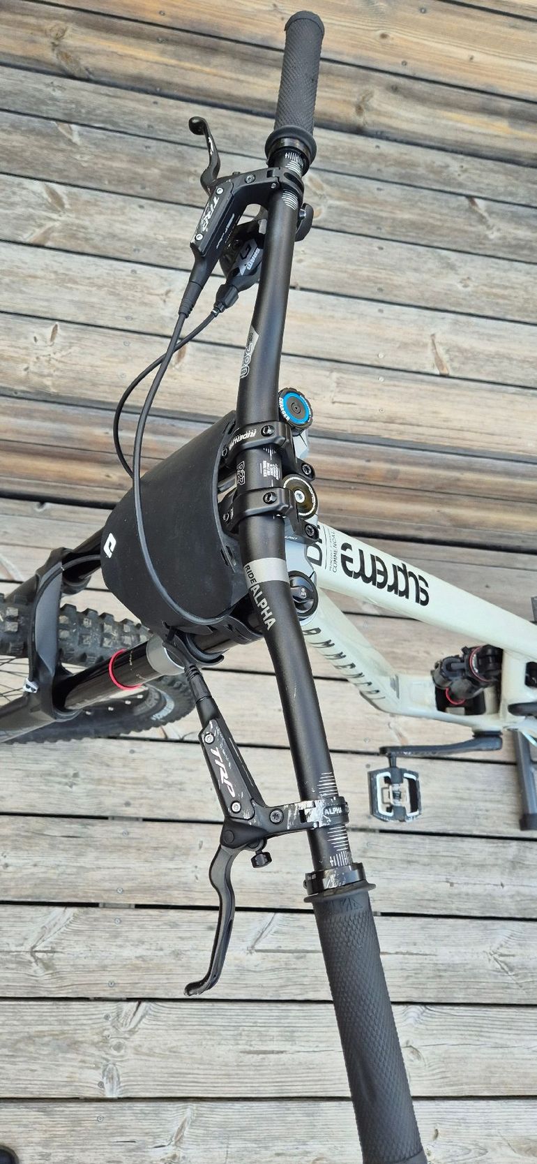 Brugt Commencal Supreme Ride Chalk 2025 Mountainbike — billede 9 af 11