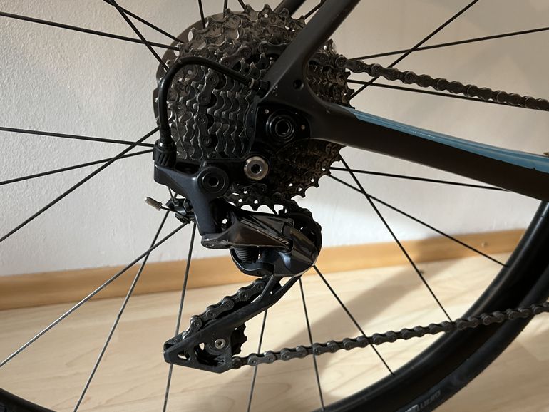 Used Giant Defy Advanced Pro 2 2020 Road & Gravel, Black — image 2 of 7
