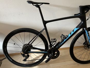 Used Giant Defy Advanced Pro 2 2020 Road & Gravel, Black — image 4 of 7