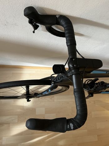 Used Giant Defy Advanced Pro 2 2020 Road & Gravel, Black — image 7 of 7