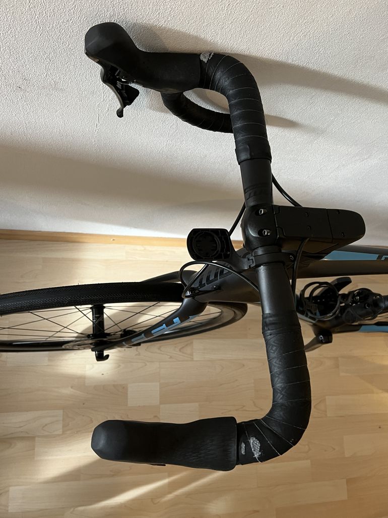 Used Giant Defy Advanced Pro 2 2020 Road & Gravel, Black — image 7 of 7