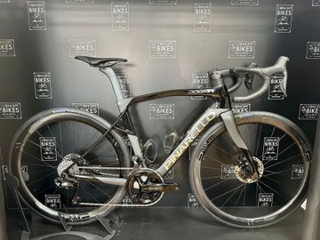 Použité Pinarello DOGMA X DURA ACE Di2 2024 2024 Road & Gravel