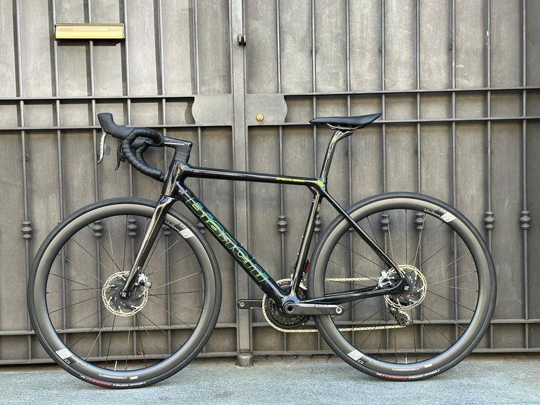 Used Bianchi Specialissima Red eTap AXS 2021 2021 Road & Gravel — image 3 of 10