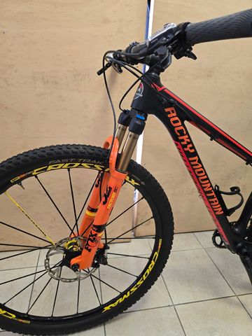 Used Rocky Mountain Vertex 2020 Mountainbike, Black — image 10 of 13