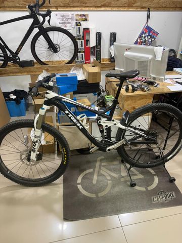Trek Remedy 8 2014 2014 MTB usato