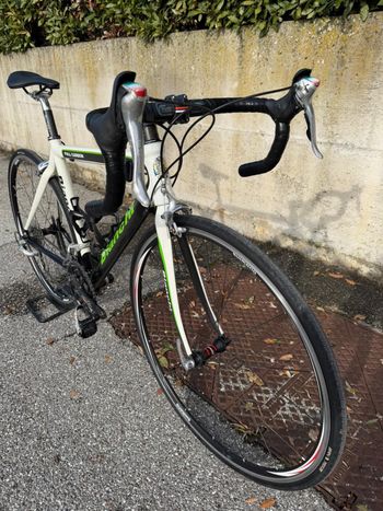 Used Bianchi Full Carbon 2011 Road & Gravel, White — image 5 of 9