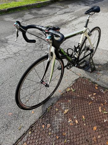 Used Bianchi Full Carbon 2011 Road & Gravel, White — image 4 of 9