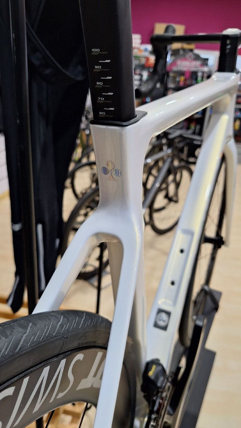 Used Colnago V4RS 2025 Road & Gravel, White — image 4 of 5