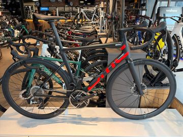 BMC TEAMMACHINE SLR01 ONE 2025 2025 Road & Gravel d'occasion