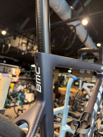 Used BMC Teammachine SLR01 TWO 2025 Road & Gravel — image 4 of 4