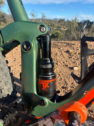 Used Scott Genius 930 2019 2019 Mountainbike, Green, 29 — image 7 of 11