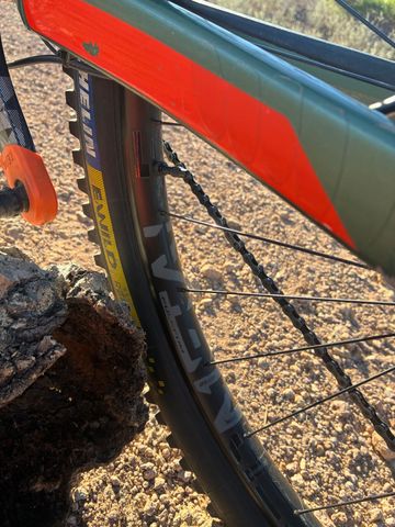 Used Scott Genius 930 2019 2019 Mountainbike, Green, 29 — image 9 of 11
