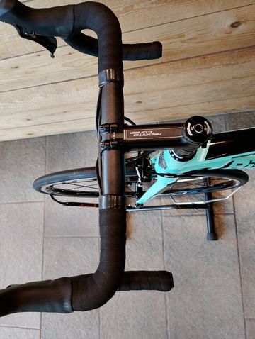 Used Bianchi Sempre Pro 2019 2019 Road & Gravel, Green — image 6 of 6