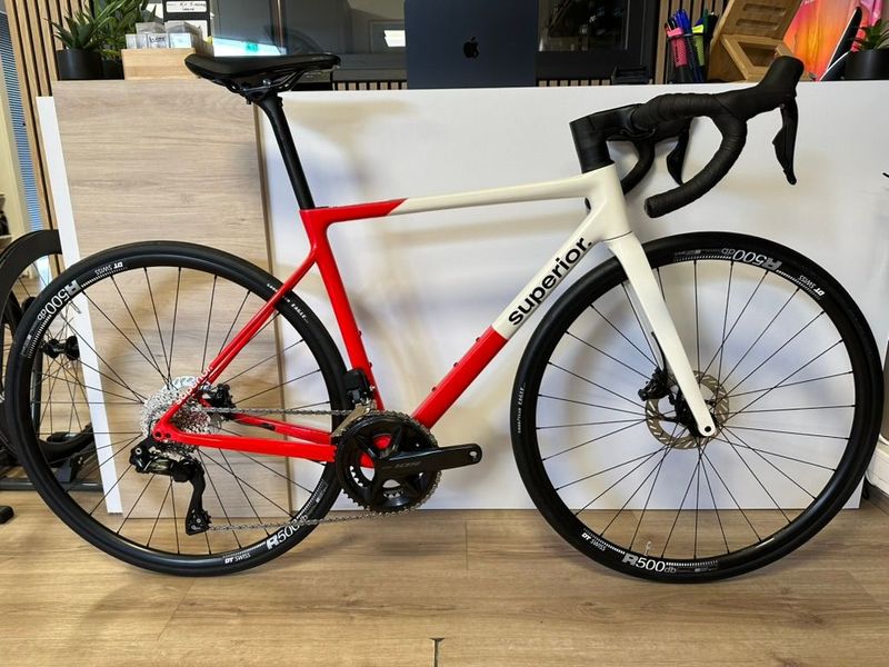 Superior RR 9.5 Shimano 105 Di2 2025 Road & Gravel usato