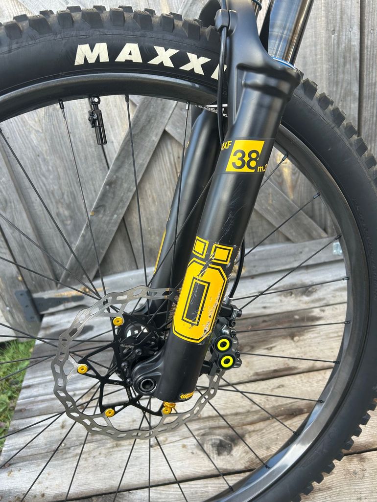Used YT Industries Capra Uncaged 9 MX 2022 2022 Mountainbike, Purple, 29, 27.5 — image 11 of 19