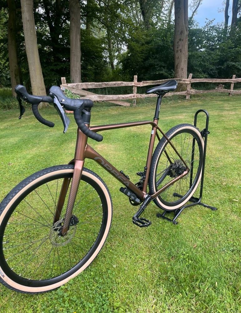 Used Orbea TERRA H30 2022 2022 Road & Gravel, Light Gray — image 1 of 6