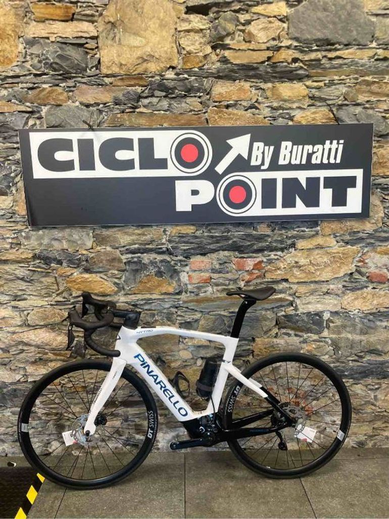 Used Pinarello NYTRO E5 ROAD - 105 Di2 2024 2024 Road & Gravel, Weiß — image 7 of 7