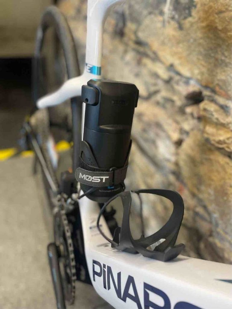Used Pinarello NYTRO E5 ROAD - 105 Di2 2024 2024 Road & Gravel, Weiß — image 6 of 7