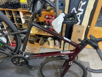 Used Scott Addict 30 2024 2024 Road & Gravel, Red — image 3 of 8