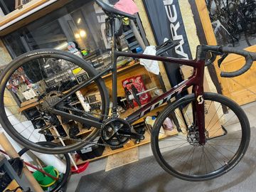 Used Scott Addict 30 2024 2024 Road & Gravel, Red — image 2 of 8