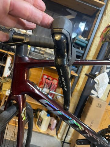 Used Scott Addict 30 2024 2024 Road & Gravel, Red — image 5 of 8