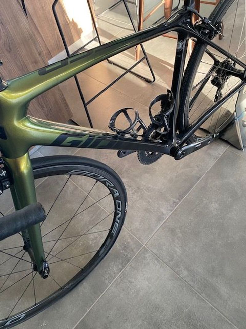 Used Giant Tcr SRAM Red eTap AXS 2021 Road & Gravel