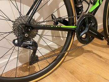 Used Giant TCR Advanced SL Rim Brakes Ultegra Di2 2018 Road & Gravel, Green — image 3 of 8