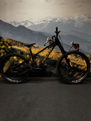 Pivot, Phoenix SRAM X0