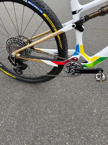 Gebrauchtes Pinarello Dogma Sram Eagle Transmission XX SL 2025 Mountainbike, Weiß — Bild 2 von 4