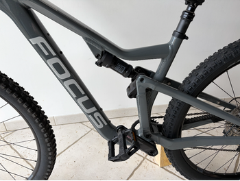 Used Focus FOCUS THRON 6.8  2023 2023 Mountainbike — image 6 of 10