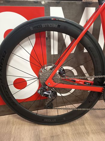 Used Trek Émonda SL 7 2023 2023 Road & Gravel — image 2 of 8