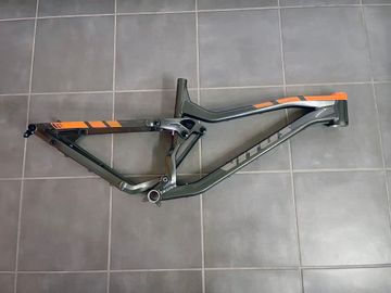 Gebrauchtes Vitus Escarpe VR 2018 Frameset 2018 Mountainbike, Hellgrau, 29 — Bild 2 von 4