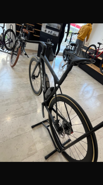Brugt Trek Madone SRAM Force eTap AXS 2026 Road & Gravel — billede 4 af 6