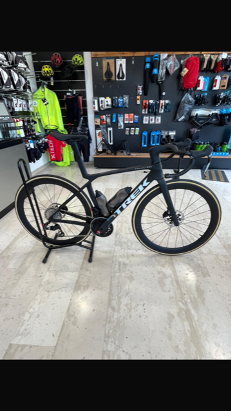 Used Trek Madone SRAM Force eTap AXS 2026 Road & Gravel