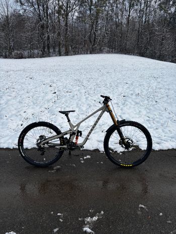 Commencal, Supreme V5