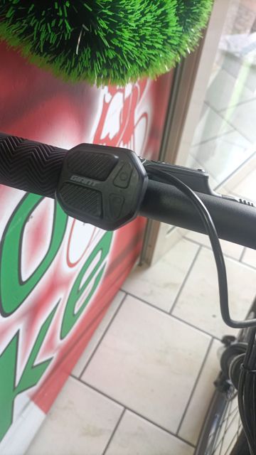 Used Giant Talon E+ 29 3 2023 2023 Mountainbike, Black, 29 — image 6 of 12