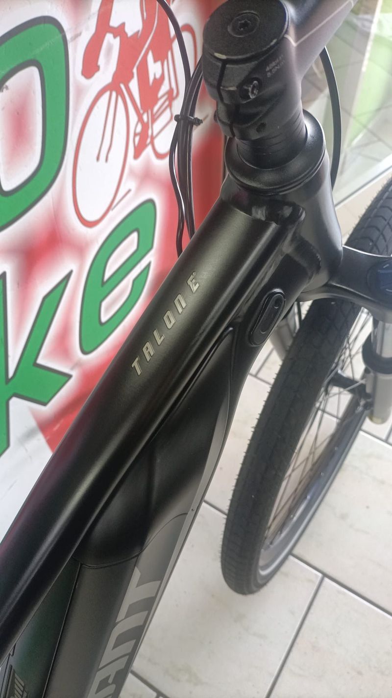 Used Giant Talon E+ 29 3 2023 2023 Mountainbike, Black, 29 — image 4 of 12