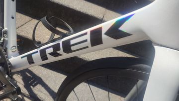 Trek Émonda SL 5 2024 2024 Road & Gravel usato, Bianco — immagine 2 di 4