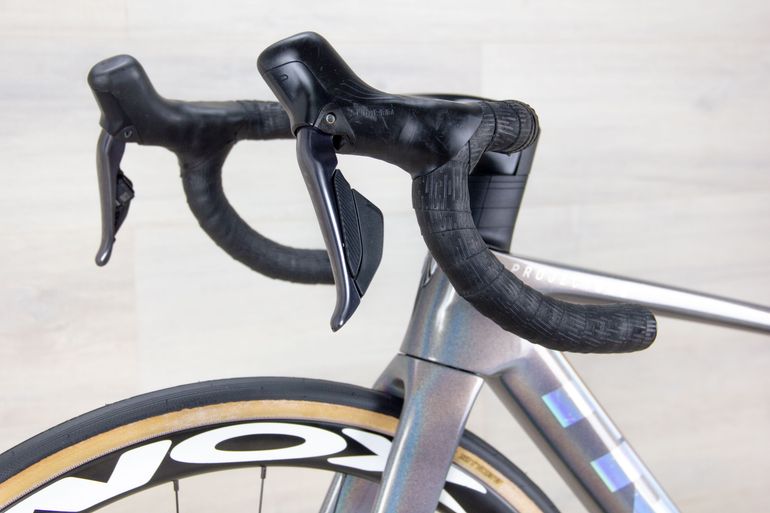 Used Trek Trek Madone SLR 7 2025 Road & Gravel, Light Gray — image 17 of 18