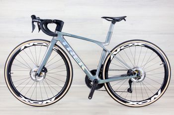 Used Trek Trek Madone SLR 7 2025 Road & Gravel, Light Gray — image 2 of 18