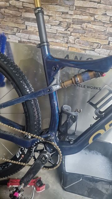 Used Orbea Rise 2021 Mountainbike, Blue — image 7 of 9