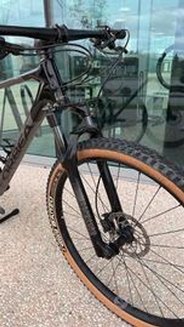 Orbea Alma 2022 Mountainbike usato, Nero — immagine 11 di 23