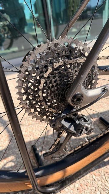 Orbea Alma 2022 Mountainbike usato, Nero — immagine 19 di 23